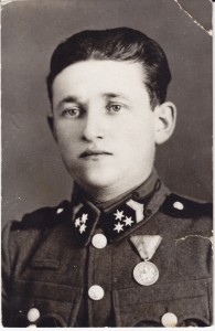 Raduly Imre csendor Magyarnemegyen, delvideki bevonulasi emlekeremmel, 1944 korul
