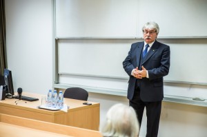 dr. Szakály Sándorról, a VERITAS Történetkutató Intézet igazgatója1